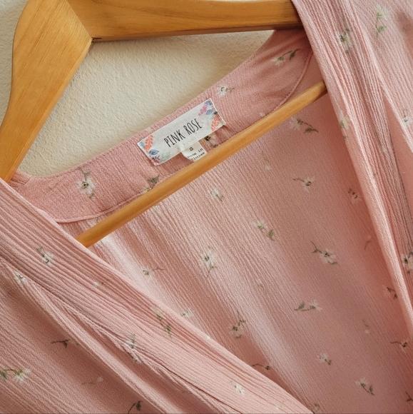 SOLD❗️Pink Rose Light Pink Kimono Small - Picture 2 of 5